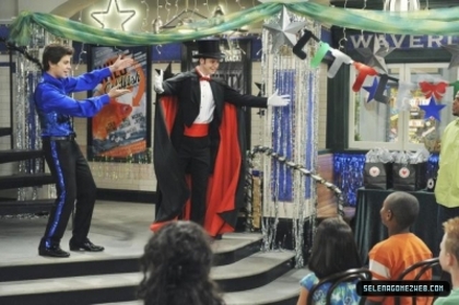 normal_selena-gomez-001 - Wizards Of Waverly Place - Zeke Finds Out - Promotional Stills