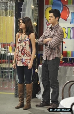 normal_selena-gomez-003 - Wizards Of Waverly Place - Zeke Finds Out - Promotional Stills