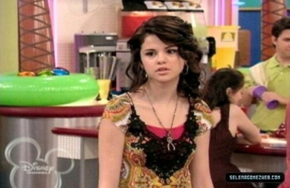 normal_selena-gomez-054 - Wizards Of Waverly Place - Cast-Away - Screencaps