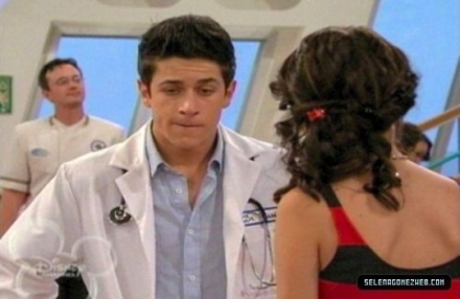 normal_selena-gomez-070