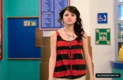 normal_selena-gomez-090 - Wizards Of Waverly Place - Cast-Away - Screencaps