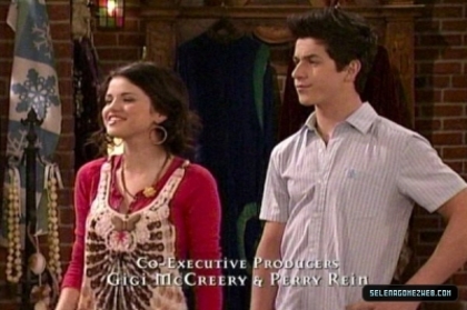 normal_selena-gomez-0014 - Wizards Of Waverly Place - Hugh is Not Normous - Screencaps