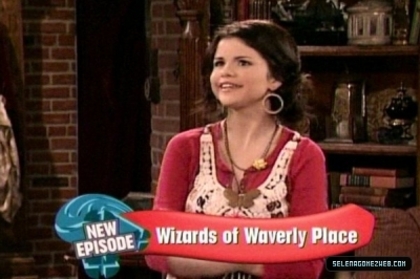 normal_selena-gomez-0015 - Wizards Of Waverly Place - Hugh is Not Normous - Screencaps