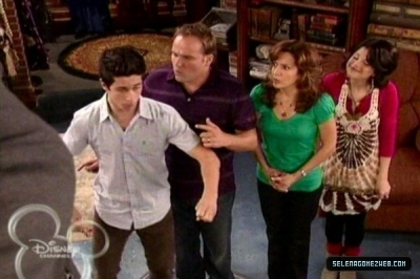 normal_selena-gomez-0042