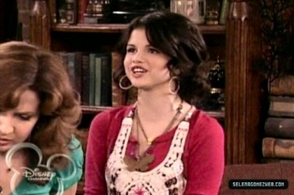 normal_selena-gomez-0047