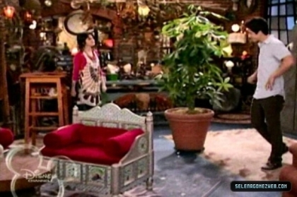 normal_selena-gomez-0069