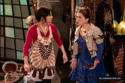 normal_selena-gomez-0081