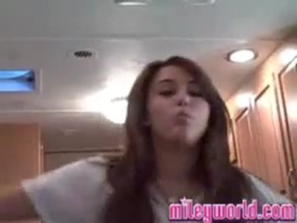 MileyWorld - Fly In The Wa_ lol 428