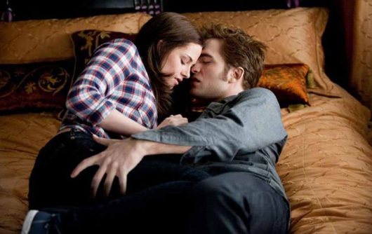 robert-pattinson-sarut-kristen-stewart - Robert Pattinson and kristen Stewart