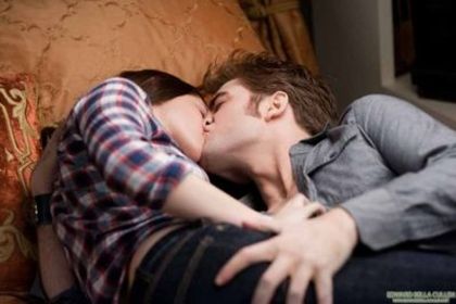 normal_10 - Robert Pattinson and kristen Stewart