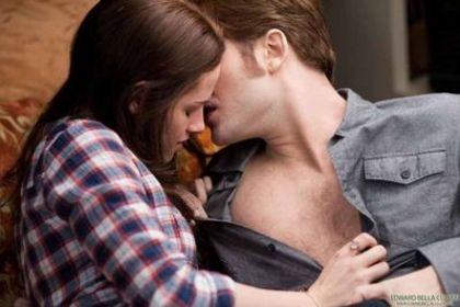 normal_13 - Robert Pattinson and kristen Stewart