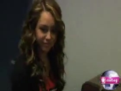 MileyWorld - Backstage From Show! 057