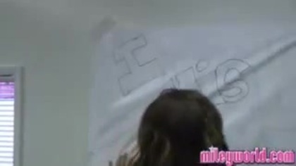 MileyWorld - I Miss You! [ Completed ] 084 - MileyWorld - I Miss You - Captures