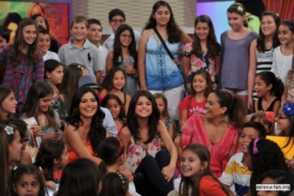 normal_026 - 0-Selena on Despierta America-0