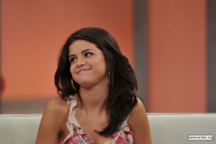 normal_027 - 0-Selena on Despierta America-0