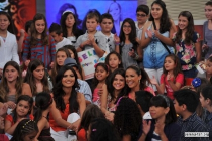 normal_030 - 0-Selena on Despierta America-0