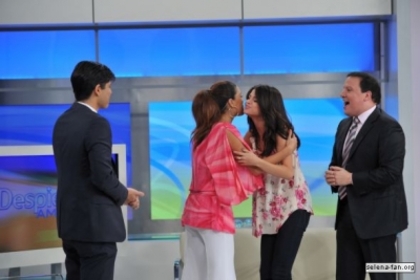 normal_034 - 0-Selena on Despierta America-0