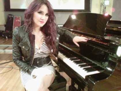 normal_19IS003 - 00 Dulce Maria 004