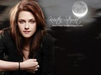 kristen; la lumina luni
