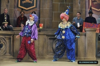 normal_selena-gomez-020