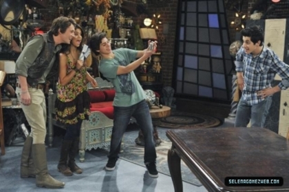 normal_selena-gomez-036 - Wizards Of Waverly Place - Beast Tamer - Promotional Stills