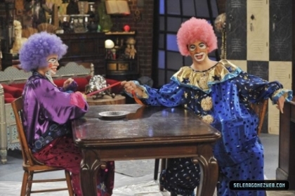 normal_selena-gomez-040