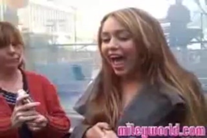 MileyWorld - Warming Up! 096