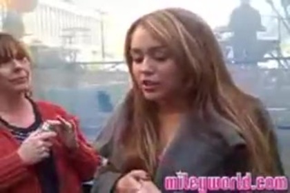 MileyWorld - Warming Up! 105