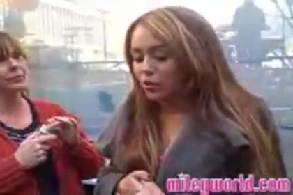 MileyWorld - Warming Up! 106