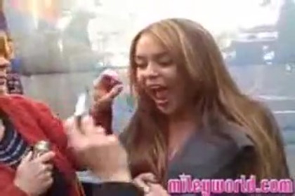 MileyWorld - Warming Up! 151