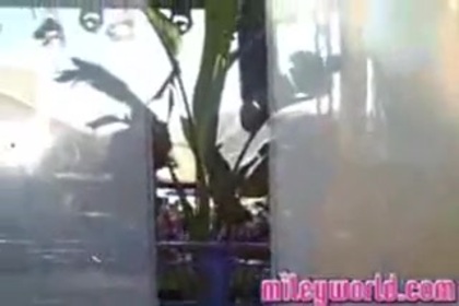 MileyWorld - Warming Up! 174
