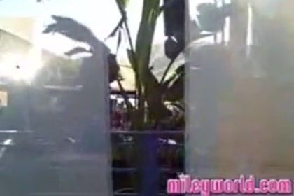 MileyWorld - Warming Up! 176