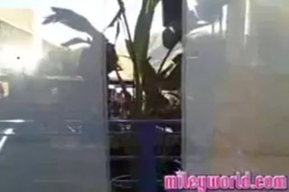 MileyWorld - Warming Up! 177