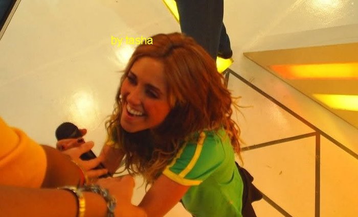 260117_10150216356440872_306465525871_7740299_7614220_n - Anahi 2