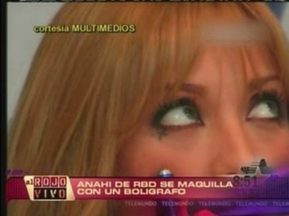 3dic07alrojovivo0004gk9 - Anahi 2
