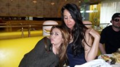 22354280_ITPYVYPIG - Copy