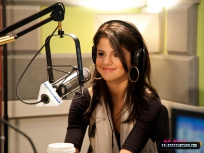 normal_035 - 06-23-11 Selena Gomez Visits Z100 Studios