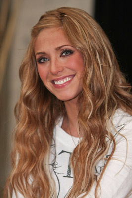 15188406garfvet11282007kt7 - Anahi 3