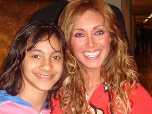 116860826 - Anahi 3
