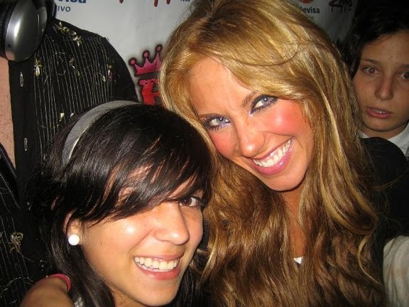 m3zwl659398202ch5 - Anahi 4