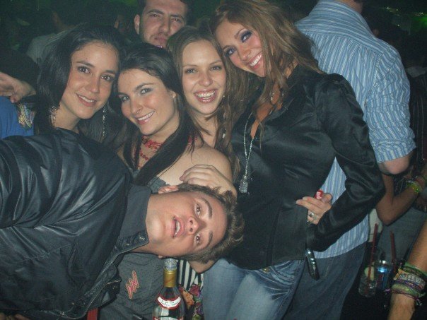 n7512000495752208854sr5 - Anahi 4