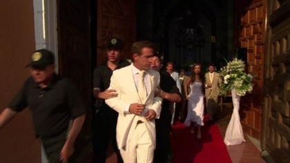 normal_031 - Dos Hogares Promos y Trailer