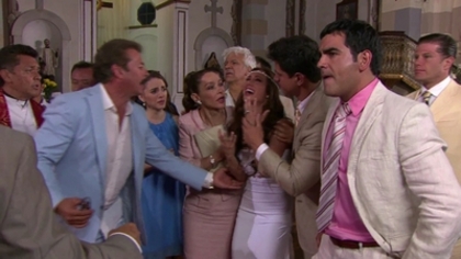 normal_044 - Dos Hogares Promos y Trailer