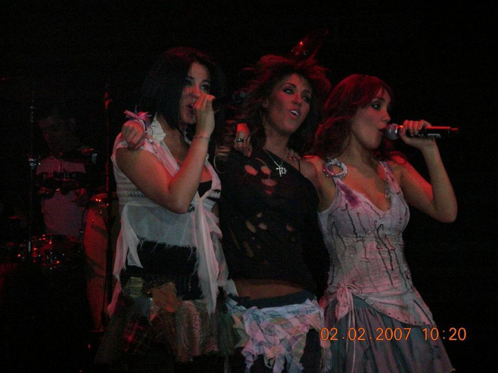 002 - Show 2007