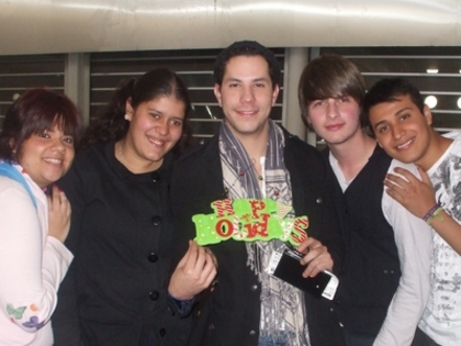 normal_002 - Christian con fans en la Ciudad de Mexico