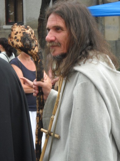 .....FATA BISERICEASCA