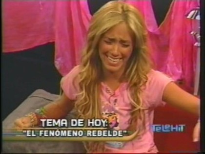 23ago06id67tn5jz4 - Anahi 5