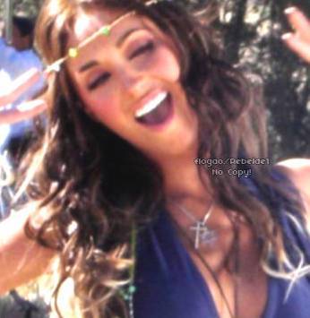 451057973bcf36871e0qo8 - Anahi 4