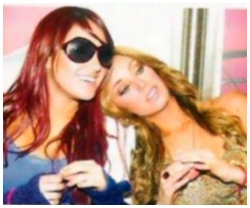 2070831971_b33efcfded - Anahi 4