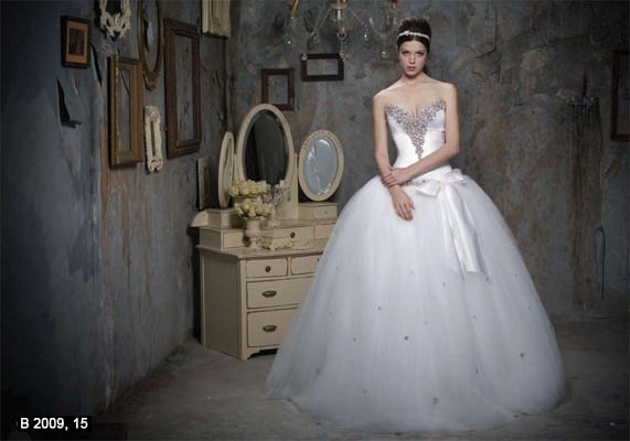 pnina-1 - pentru HotelCrystal cu poze cu rochii de nunta si accesorii